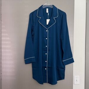 NWT SATIN BLUE WITH WHITE SLEEP SHIRT, S